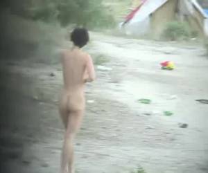 se faufiler pipi au camping