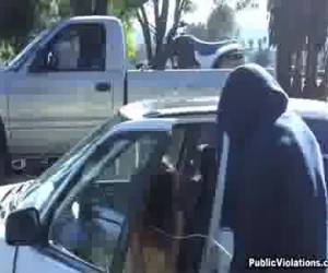 aramızda kalsın, kadınlar üzerinde oyuncak sperm bu kadın şüpheuyandırmadan parkta oturuyor ve değil bir adam ona bu çizmek için onun horoz olduğunu fark yaptı. ne zaman o neredeyse cums ve o çalışır onun boş şırıngalarda onun horoz almaya kadına.
