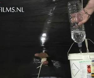vanha mestari imee hänen homo poika masters vanhan mestarin imee hänen sidottu homo poika lickore hän mummifies mestarit. vapautua vain nenä ja kusipää homo poika peetic. hänen pallot päästä pallo orjuudesta ja hänen masters mukavan handjob.