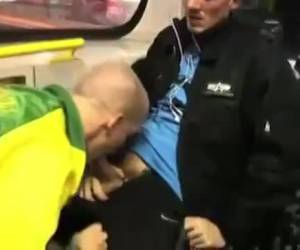 estes amor gay de aventura fazer meu esguicho. como um boquete gay no metrô ou um footjob. boquete amador, gay no ônibus