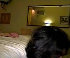 Madura gordinha fode com amante e video caiu na net, essa madura gordinha bem gostosa cismou de filmar uma transa com seu amante e o vÃ­deo foi parar na net, ela cheia de tesÃ£o pra cima do pirocudo empinando essa bundona e deixando o cara lhe foder t