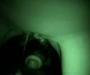 salope laisse sur le flux de ventre