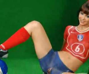 23823 sportclip sensual bodypaint putas