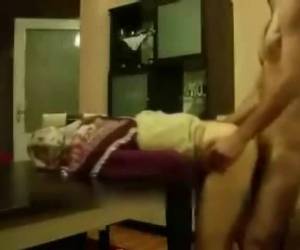 om unrecognicumble tik i amatör sex video. denna blonda tik trevligt knulla på den tabell whitehout någon vet vem hon är exakt. alla oigenkännlighet tik i amatör sex video