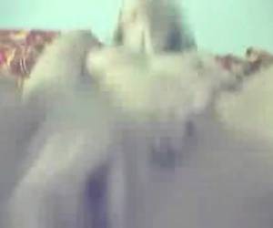 dildo amateur Amateur heeft een kleine dildo 