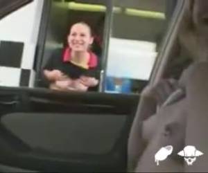 seins montrant dans le système